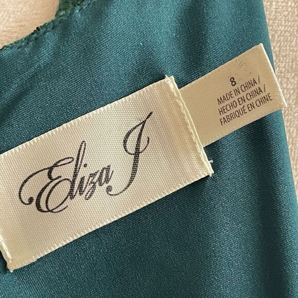 Eliza J. (Like New) Hunter Green Lace Bell Sleeve Cold Shoulder Dress (Size: 8) - Picture 10 of 16